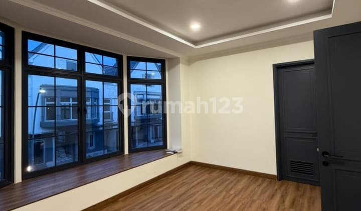 Disewakan Rumah Baru Siap Huni Cluster Gading Serpong