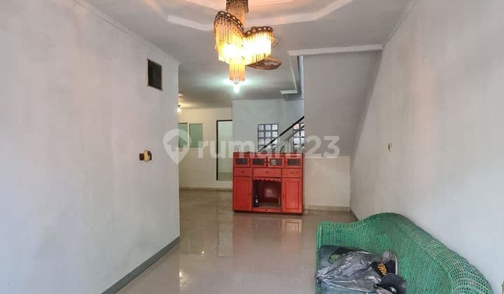 Selling house in Taman Palem Lestari