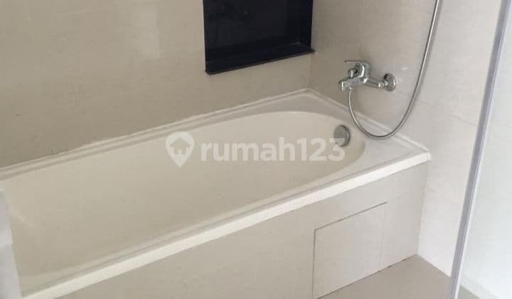 Jual Rumah di Taman Surya