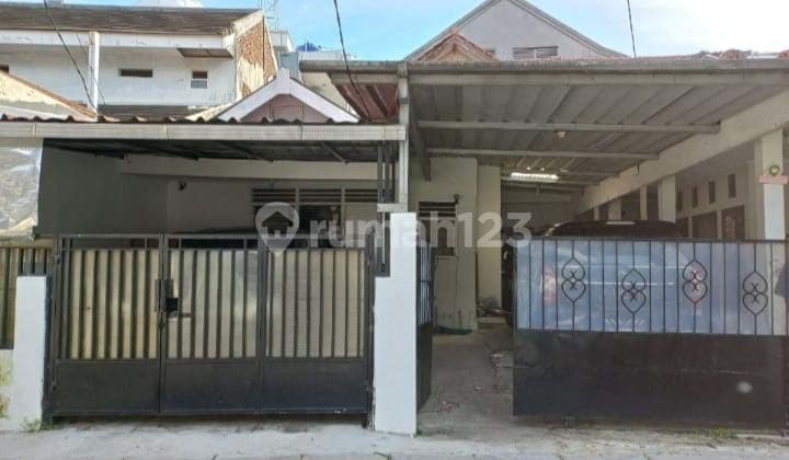 Rumah 2 Lantai Siap Huni dengan Hunian Nyaman Harga Murah! @Kebayoran Baru