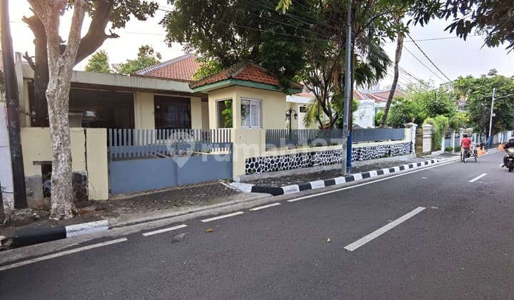 Jual Tanah dan Rumah Hadap Jalan Raya di Menteng