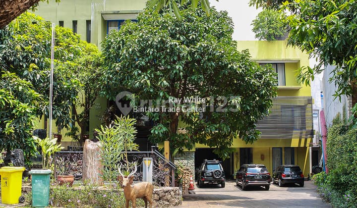 Tanah Bonus Rumah Mewah Furnished di Kemang Jaksel