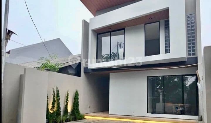 Rumah Industrial Modern Dekat Mall Bintaro Xchange