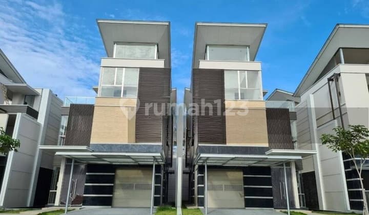 Dijual Rumah Golf Island PIK Uk 12x30 Tipe Clover Kosongan Siap Huni