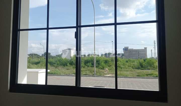 Brand New Disewakan Rumah Condo House 5X10 Unfurnished di Green Royal Semanan Kalideres Lokasi Sangat Strategis