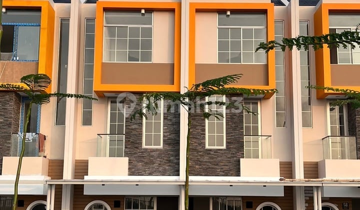 Dijual Rumah PIK 2 Ukuran 4,5x10 3 lantai Kosongan Harga 1,75 M Nego