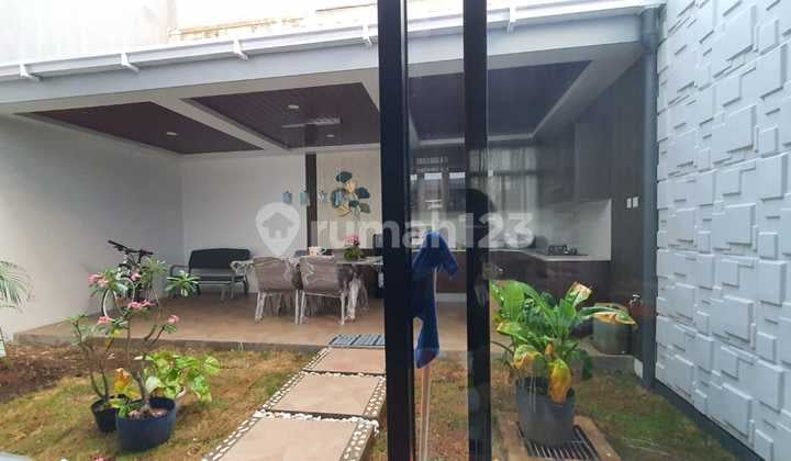 Rumah Minimalis Modern di Tatar Lokacitra Kota Baru Parahyangan