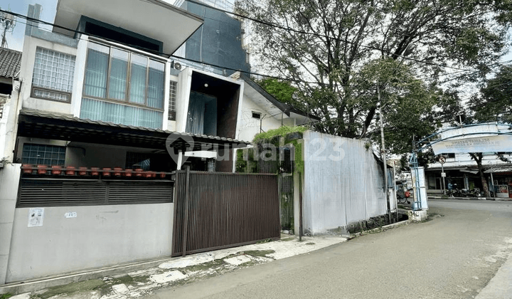 Dijual Rumah Bagus Siap Huni di Bandung Kota, Paledang