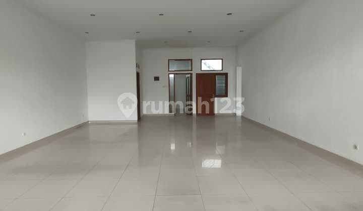 2 Ruko Baru, Rendeng di Jalan Raya Moh.toha