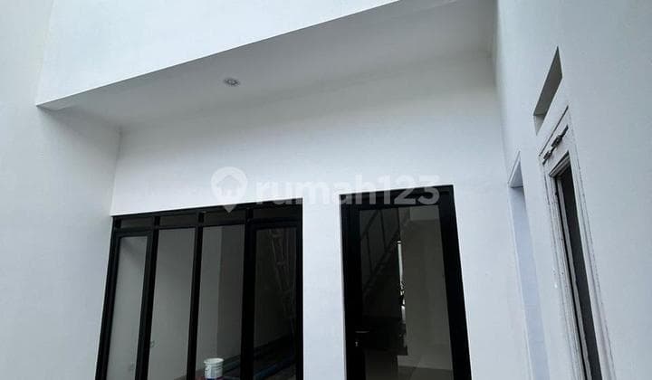 Rumah Baru 2 Lantai Minimalis Sayap Turangga
