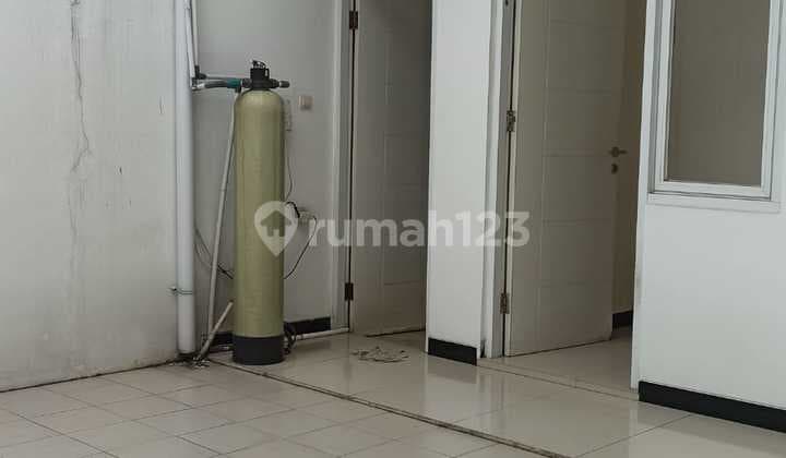 Well-Maintained Ready-to-Occupy House in Taman Kopo Indah 5