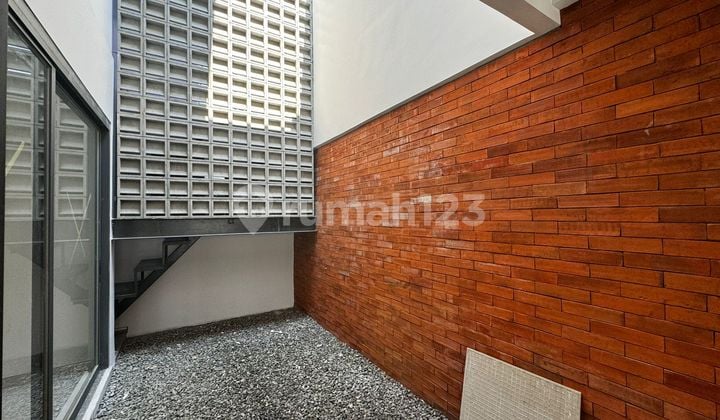 Rumah Baru Minimalis 2 Lantai Sayap Turangga