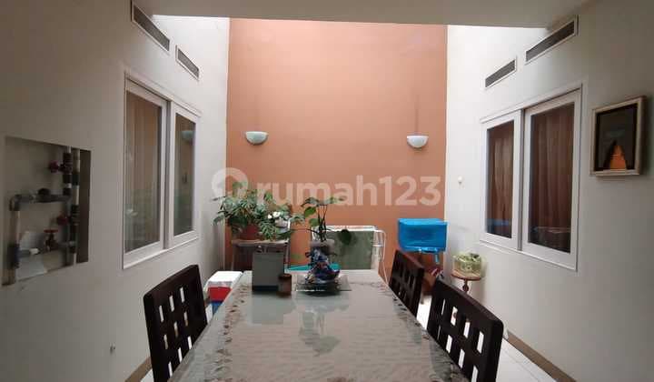 Minimalist House Tatar Jingganagara