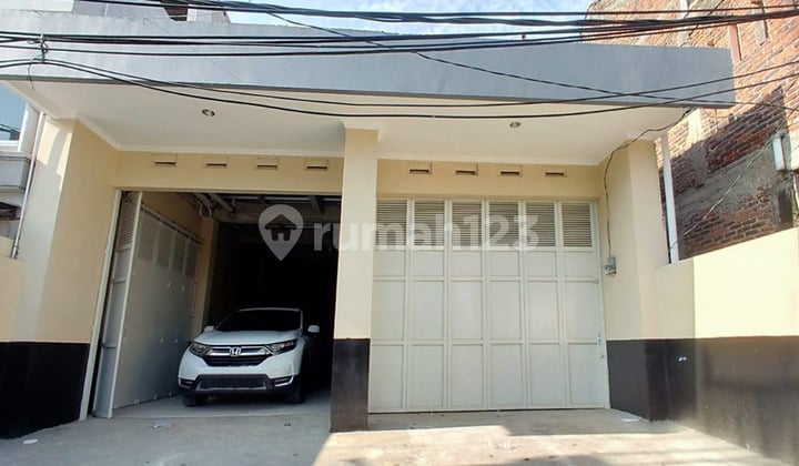 Ready-to-Use Good Business Space in DayeuhKolot, Bandung