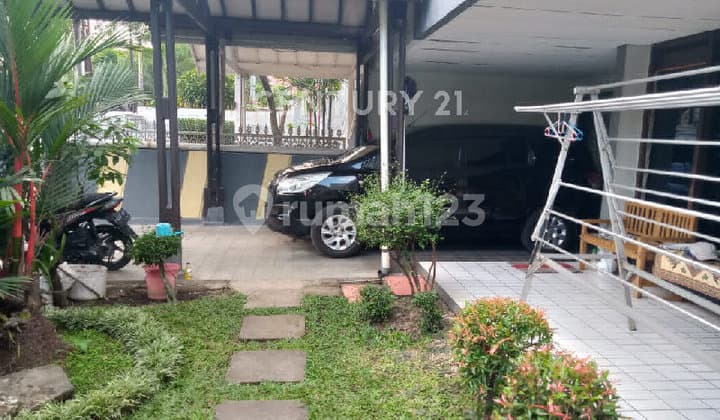 Rumah Luas Ada Taman Cantik Siap Huni Di Sayap Pelajar Pejuang 45