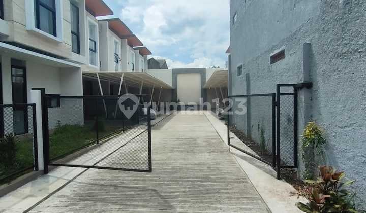 Rumah Baru 2 Lantai di Sayap Jalan Peta Bandung