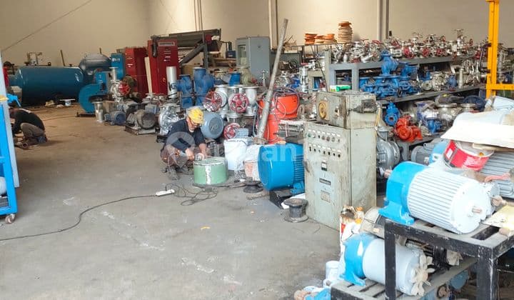 Good Office Warehouse Ready to Use in Cipatik Kutawaringin Bandung