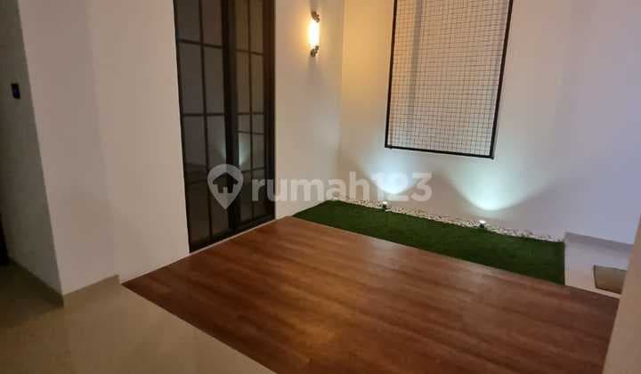 New Comfortable Ready-to-Occupy House in Batununggal Bandung