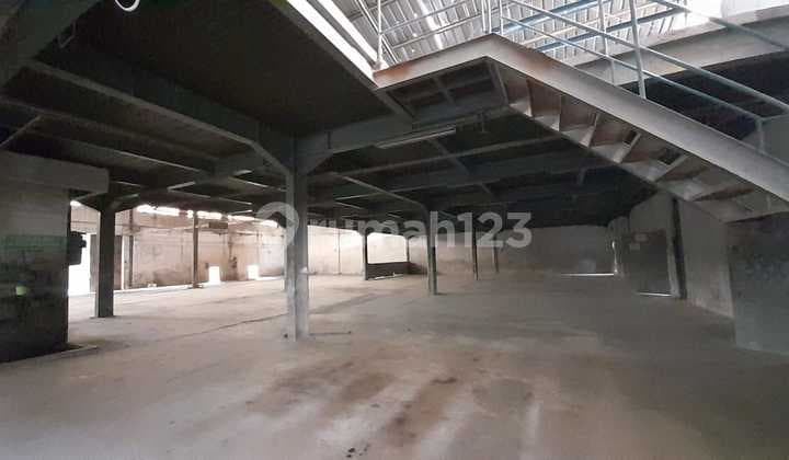 Gudang Strategis Tengah Kota Sayap Pajajaran