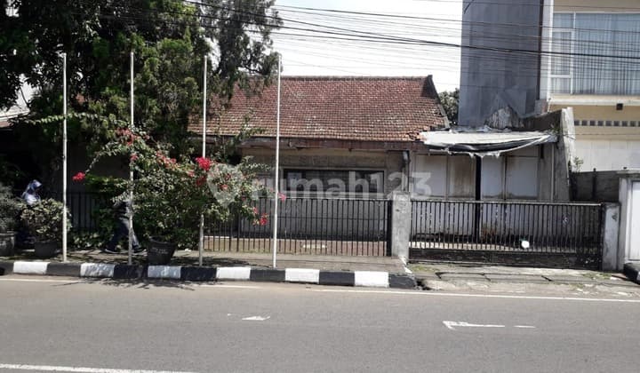 Rumah Hitung Tanah di Main Road Pajajaran