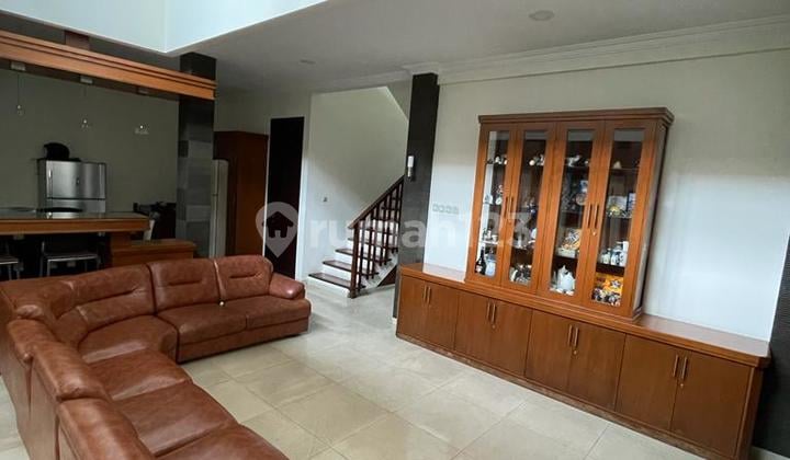 2-Story House Strategic Location Near Public Facilities in Pasteur Wing, Bandung