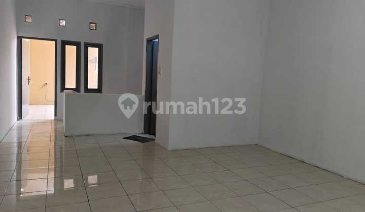 Shop House, 2 Floors, in Taman Kopo Indah 3 Shop House, 2 Floors, in Taman Kopo Indah 3