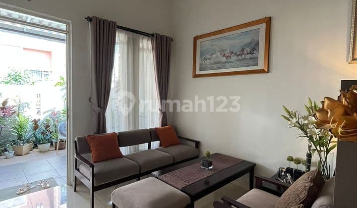 Nice House in Taman Kopo Indah 3