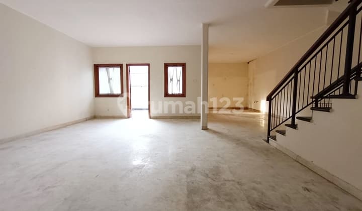 3-Story Commercial Building Mekarwangi Main Road