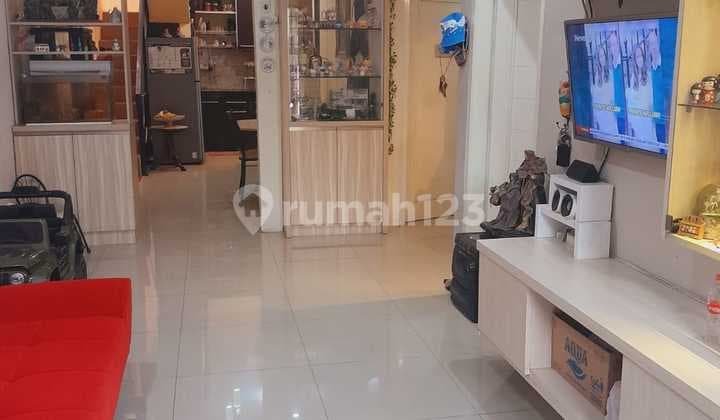 Rumah Bagus Semi Furnished di Taman Kopo Indah 3, Bandung