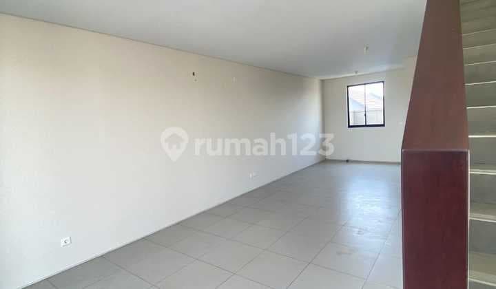 Good Shop House in the New City of Parahyangan Sasakirana