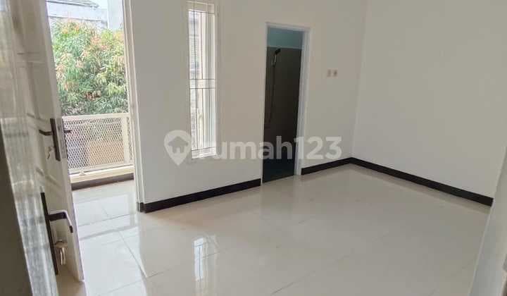 Turun Harga! 2 Unit Rumah Bagus Taman Kopo Indah 1, Bandung