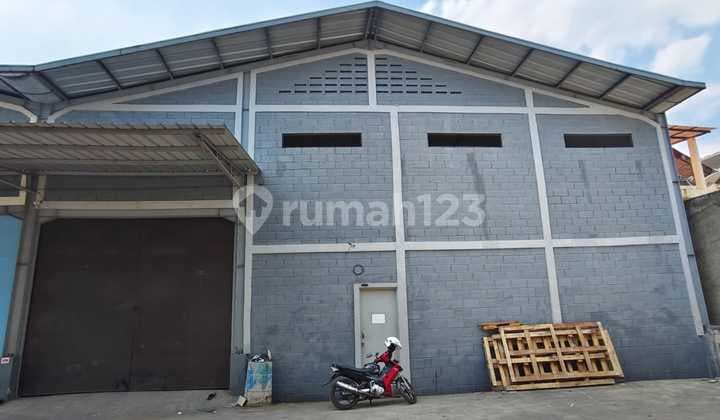 Good Warehouse Manglid, Bandung