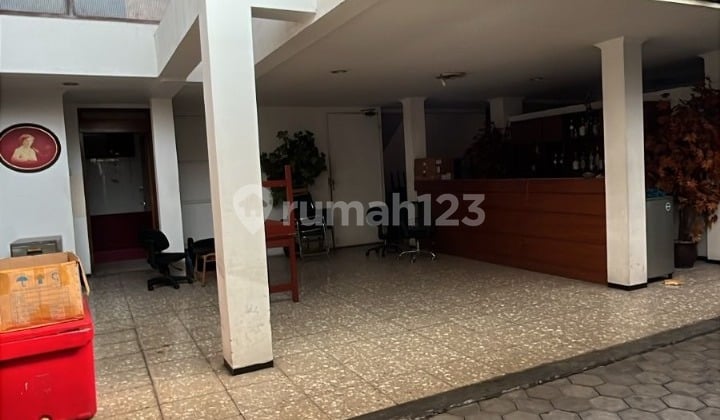 Nice House Sayap Riau, Bandung