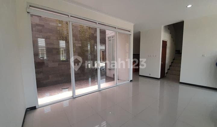 Rumah, 2 Lantai Bumi Ciwastra Town House