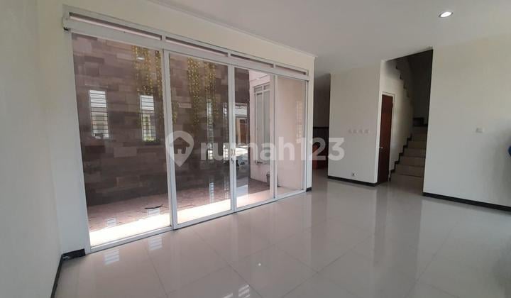 Rumah, 2 Lantai Bumi Ciwastra Town House