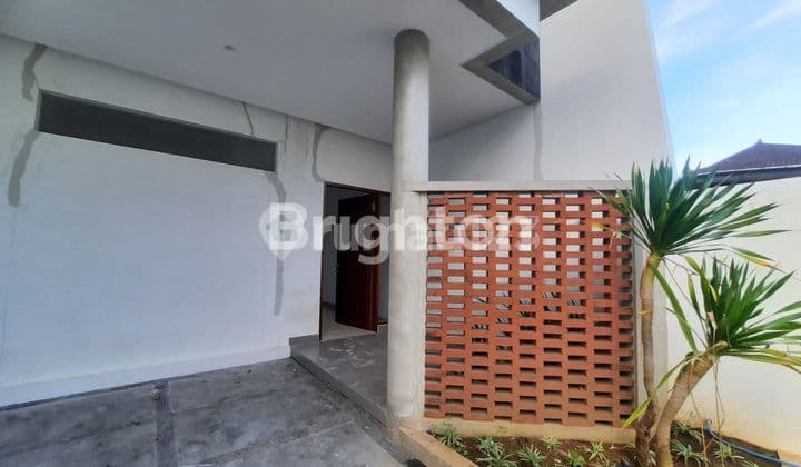 RUMAH MODERN MINIMALIS DI UBUNG