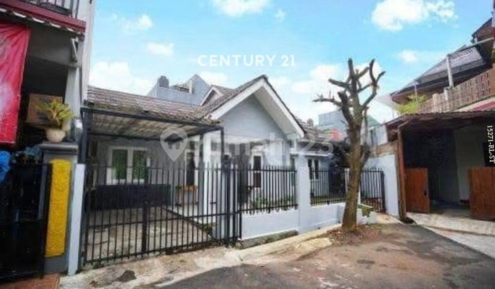 Rumah Dengan Tanah Luas Di One Gate Cluster