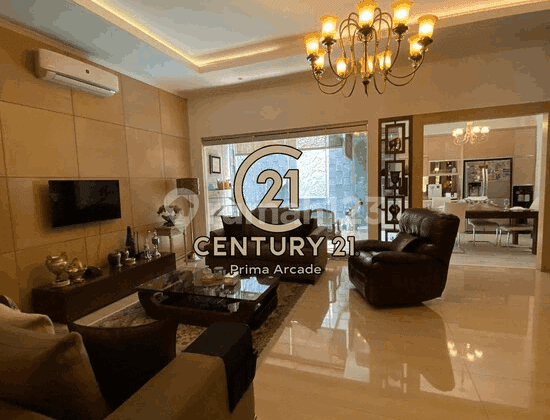 Rumah Posisi Depan Taman Siap Huni Lokasi di Bintaro Jaya