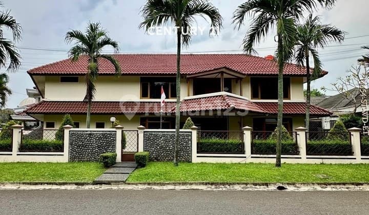 For Rent: Ready-to-Occupy House Facing Park in Pondok Indah