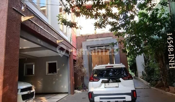 For Sale Spacious House Built On A Plot With Pool In Bintaro