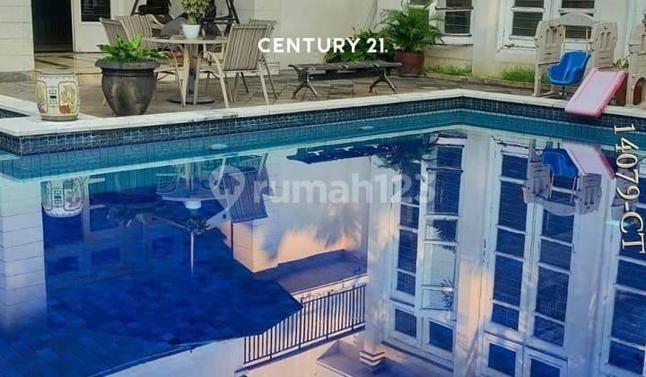 Dijual Rumah Luas Dengan Kolam Renang Di Cluster Bintaro Sektor 8