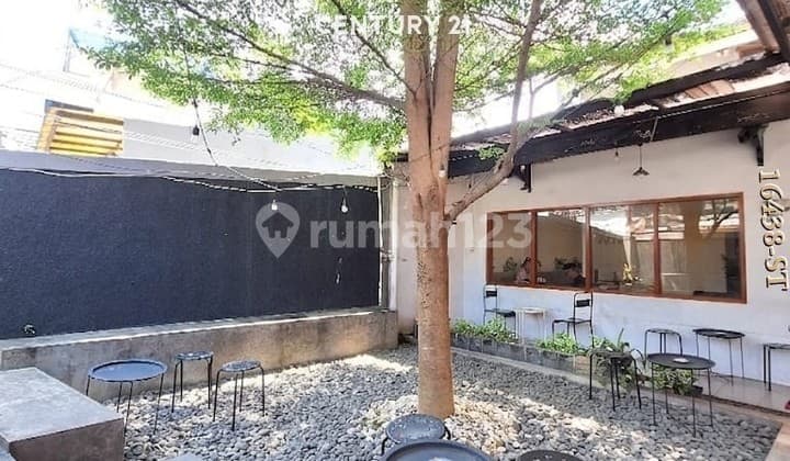 Active Cafe For Sale Including Land in Sektor 2 Bintaro Area