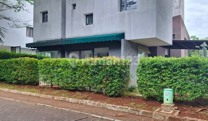 Rumah Dilengkapi Lift Karya Andra Matrin Di Pesanggrahan Jaksel