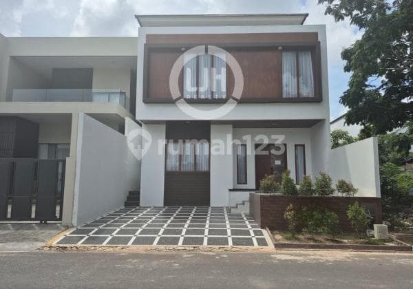 Dijual Rumah Mewah di Perumahan Bukit Golf Residence