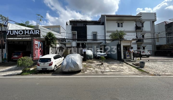 24 Bedroom Boarding House, in East Tebet, Commercial Zone by the Main Road