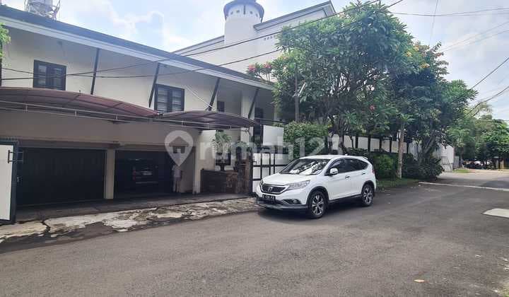 Rumah Mewah di Dalam Komplek Jepang, Tebet