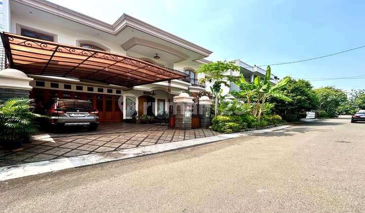 Rumah Mewah di Dalam Komplek Tebet, One Gate System, Akses Jalan Lebar