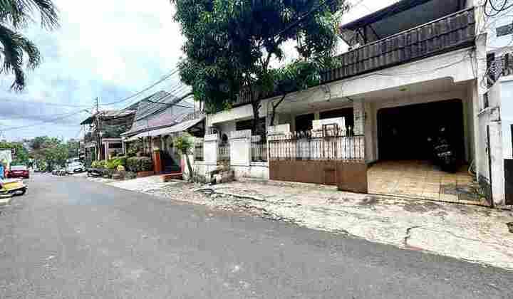 Best Price, Rumah di Tebet Barat Akses Jln 3 Mobil, Lebar 10 Mtr