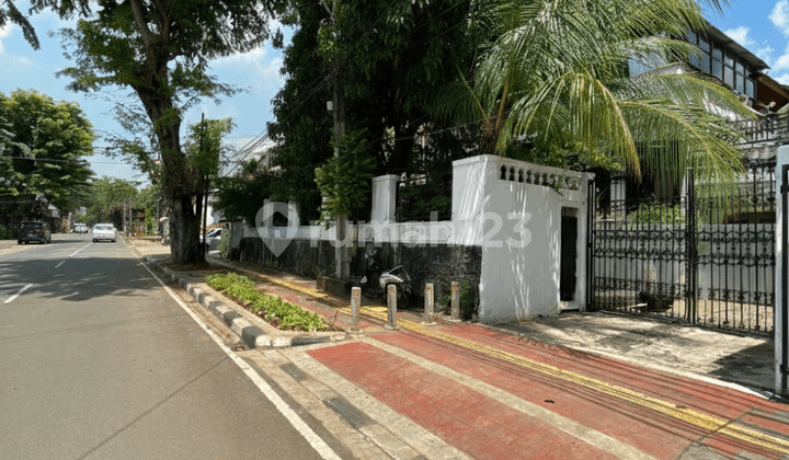 Tebet Timur Raya, Rumah Cocok untuk Hunian dan Kantor, Lokasi Strategis Sebelah Indomaretu