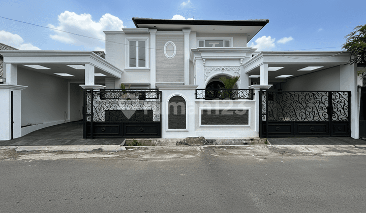 Rumah Bangunan Tahun 2025 di Tebet Timur, Akses Jalan 3 Mobil